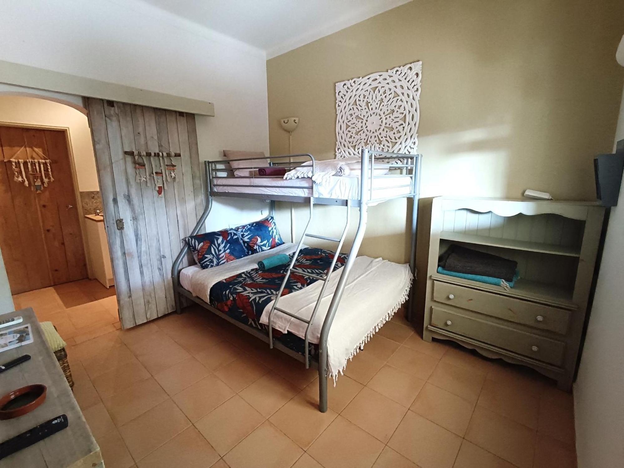 לינה וארוחת בוקר מונקאראפאצ'ו Quinta Pereiro Tropic Garden, Algarve חדר תמונה